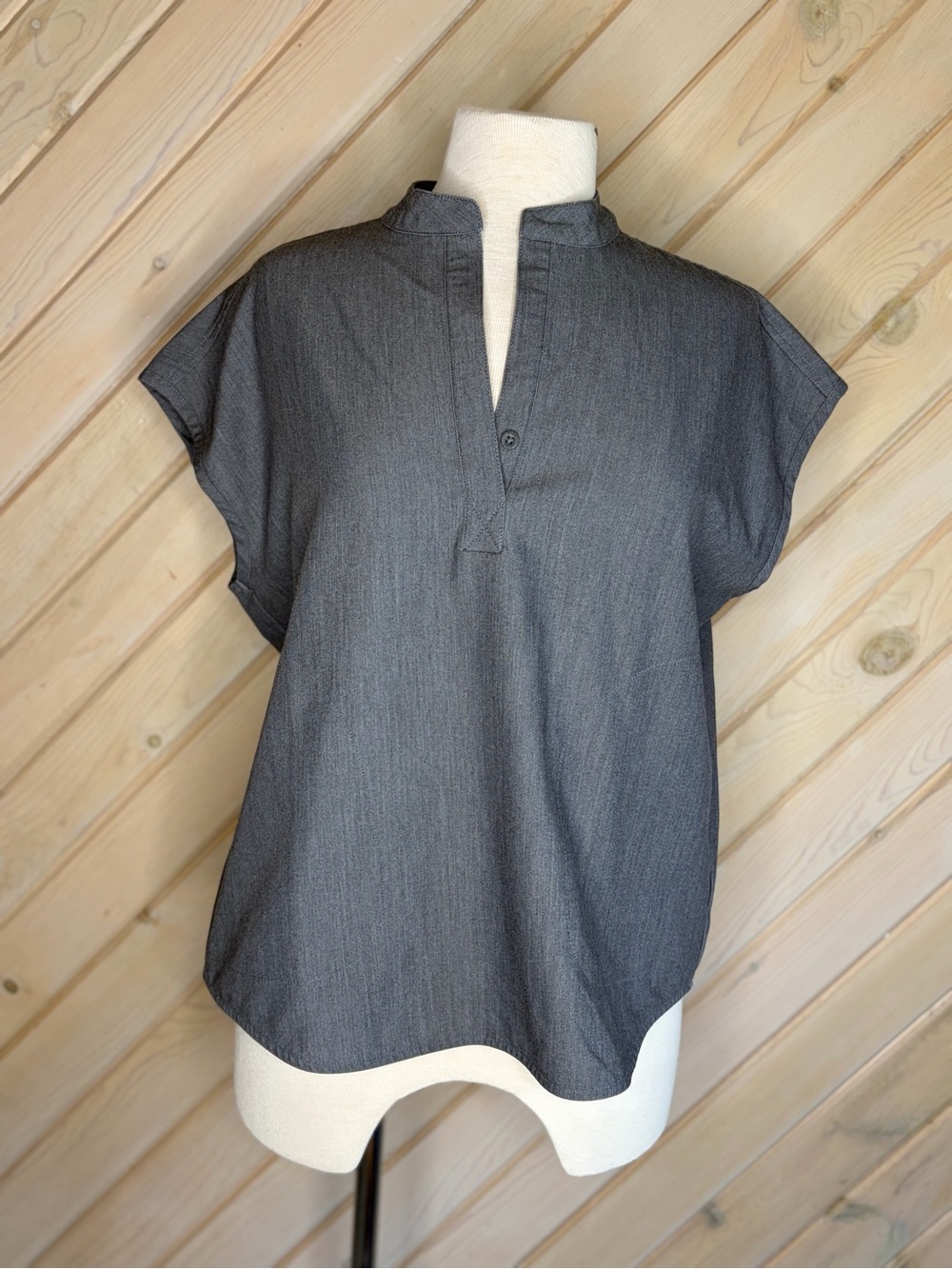 Figs women’s Short Sleeve Figs in Gray Rafaela Scrub Top